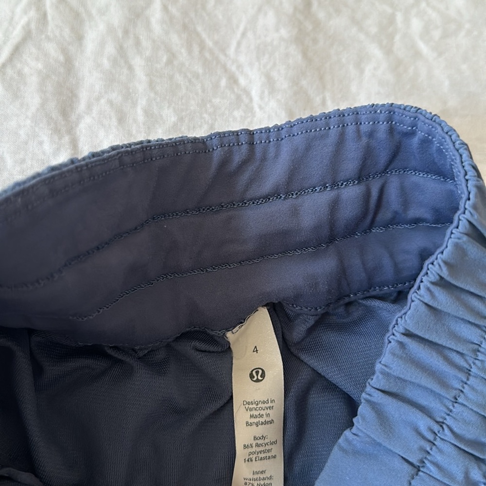 LULULEMON SHORTS - Picture 3 of 4